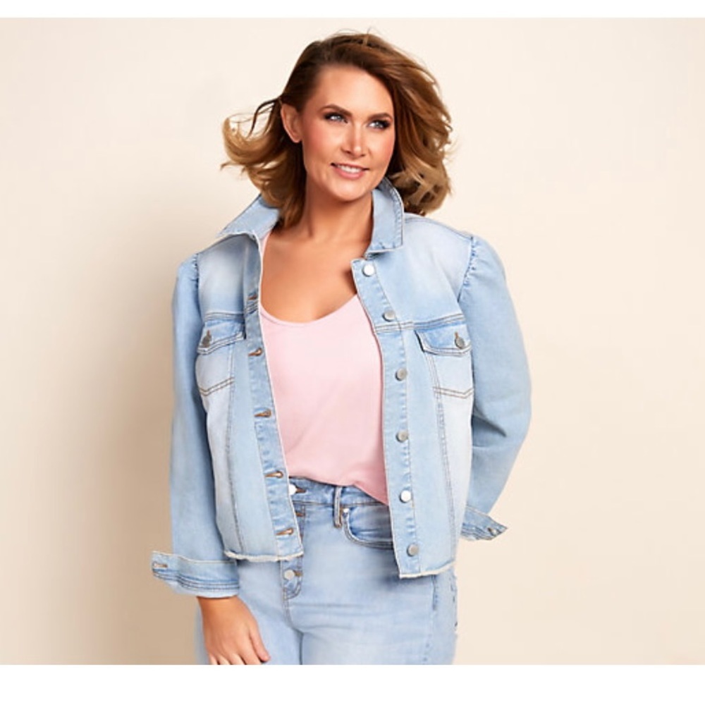 NWOT Cropped Denim Jacket 2X - new /never worn - Picture 6 of 8